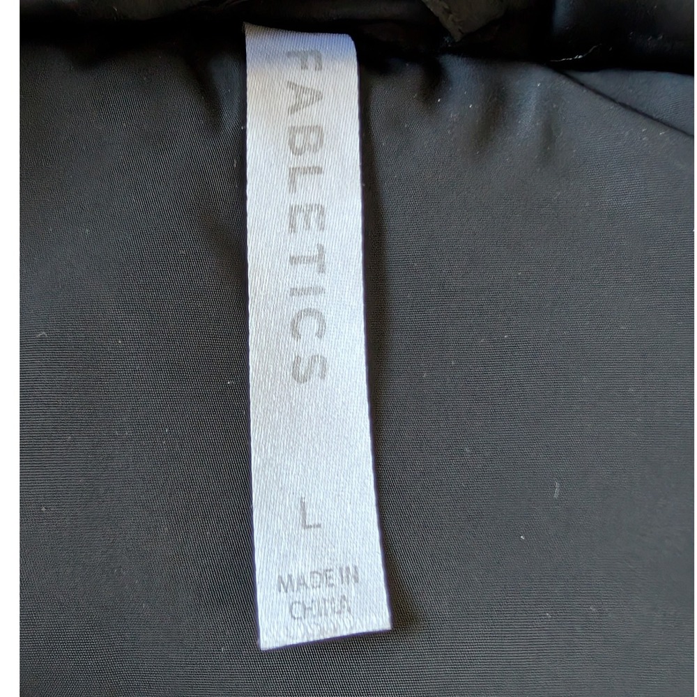 Fabletics Wander Puffer Vest Hooded Full Zip Sleeveless Black Womens Large - Picture 9 of 12